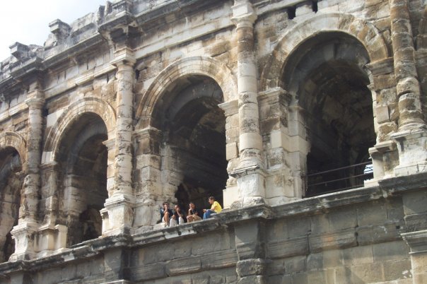 No photo description available.