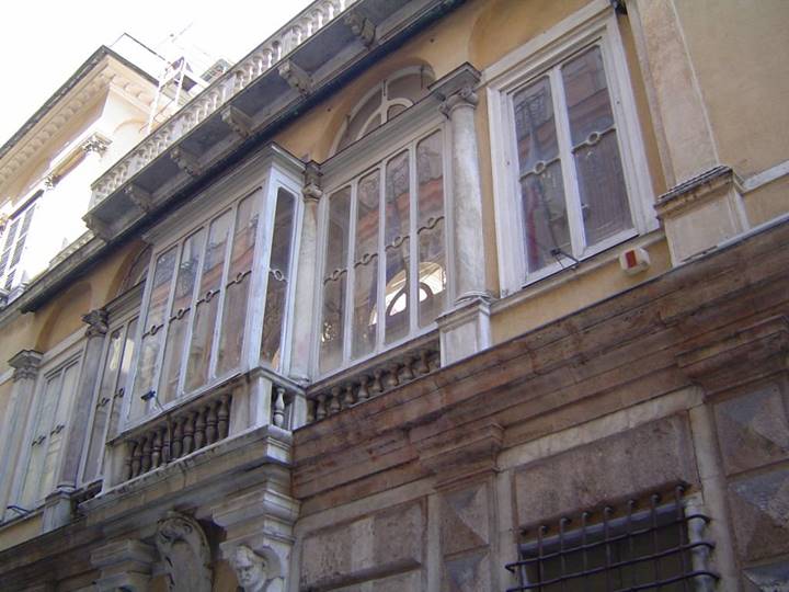 No photo description available.