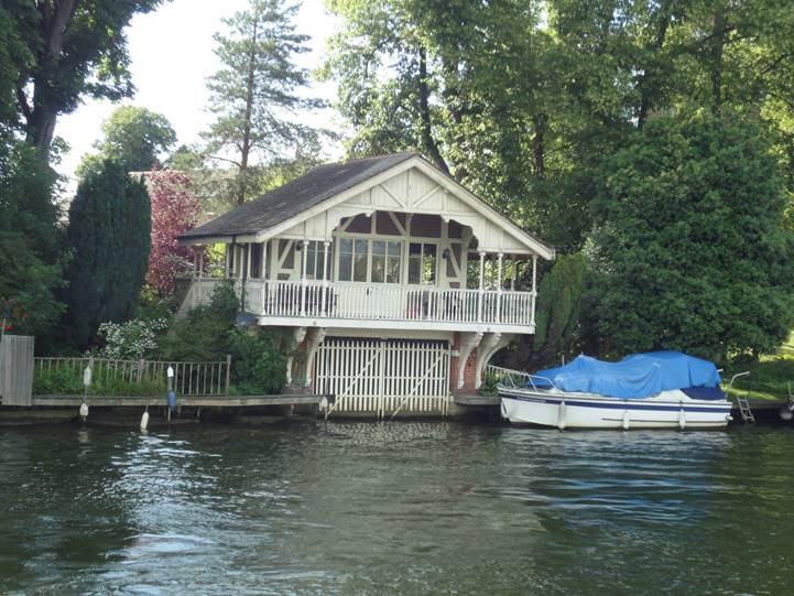 No photo description available.