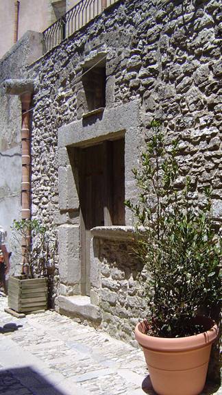 No photo description available.